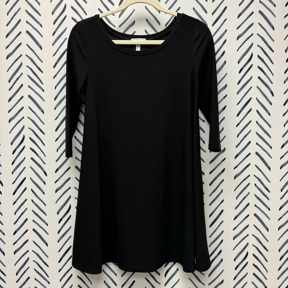 XS - Leith Black 3/4 Sleeved Swing Dress