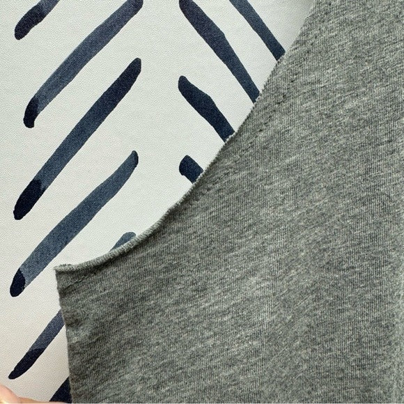 M - NWT! Elizabeth & James Theo Muscle Tee