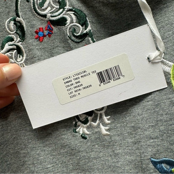 M - NWT! Elizabeth & James Theo Muscle Tee