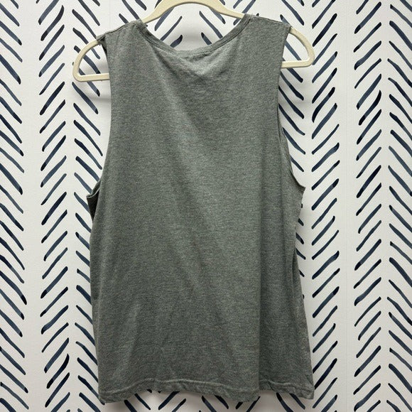 M - NWT! Elizabeth & James Theo Muscle Tee